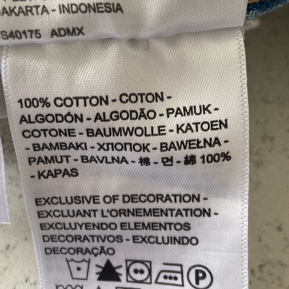 Levi’s 501 Button Fly Distressed Cutoff Jean Shorts - Picture 4 of 5